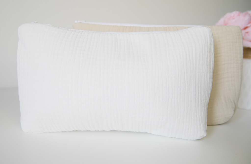 TROUSSE DE TOILETTE PERSONNALISÉE POUR BÉBÉ EN GAZ DE COTON BLANC